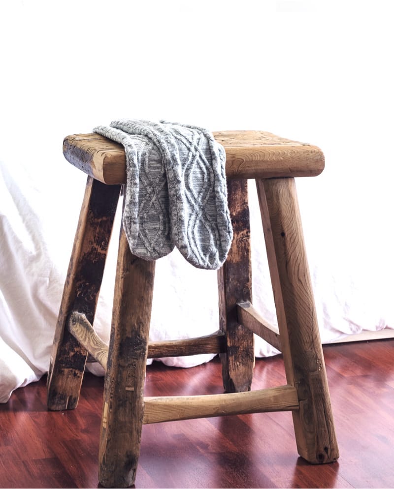 stool-with-socks